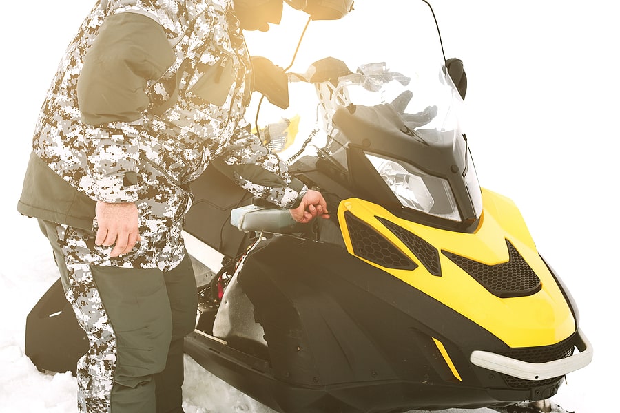 3 Common Snowmobile Problems Encountered While Riding the Trails